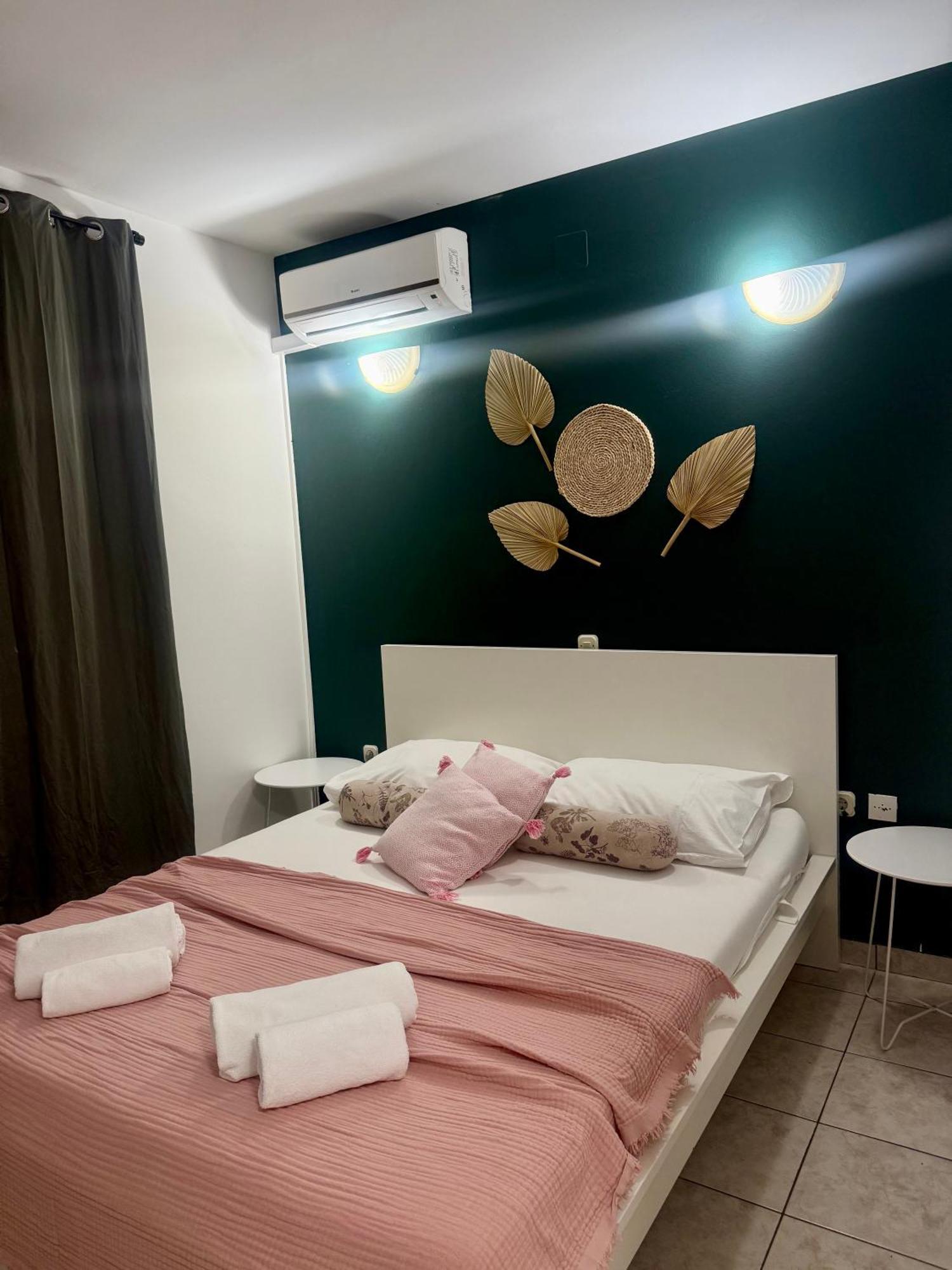 Apartments Ana & Ita ノヴァリャ エクステリア 写真