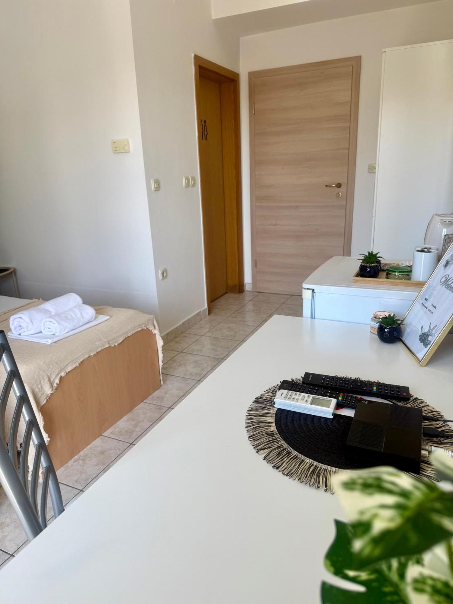 Apartments Ana & Ita ノヴァリャ エクステリア 写真