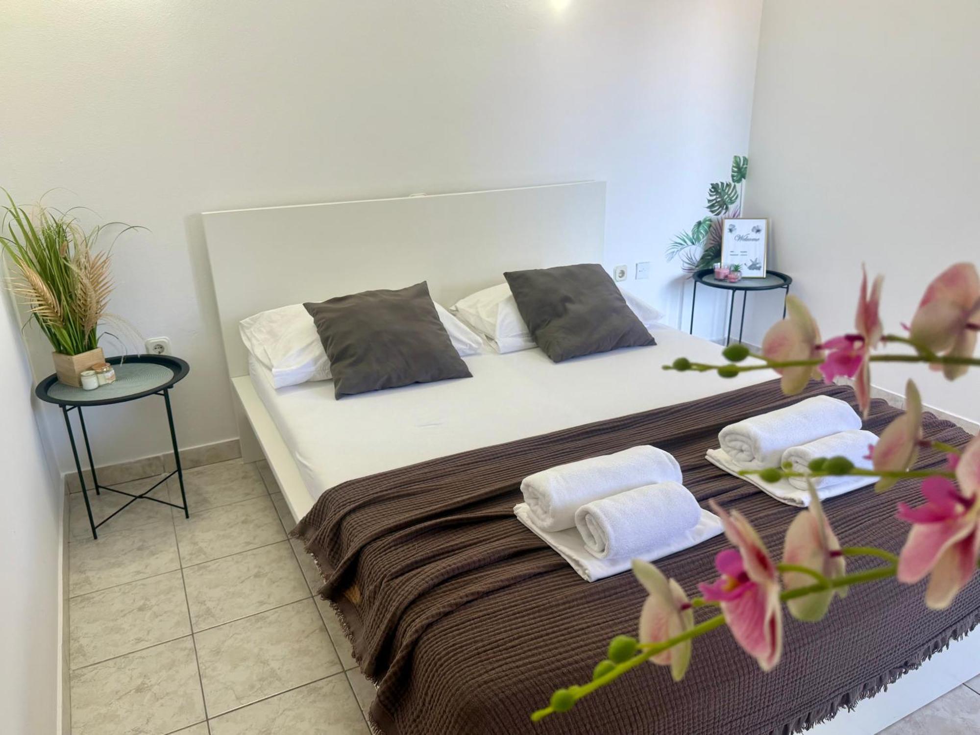 Apartments Ana & Ita ノヴァリャ エクステリア 写真